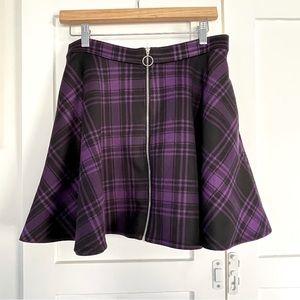 Black and purple plaid O-ring skater skirt